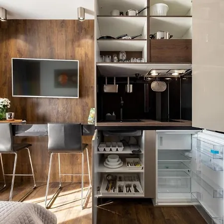 Apartman Roof 69 *